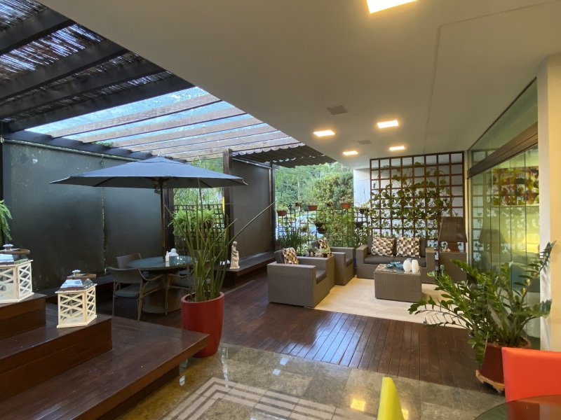 imóvel com 483m² - Saguaçu - Joinville