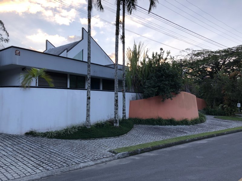 imóvel com 483m² - Saguaçu - Joinville