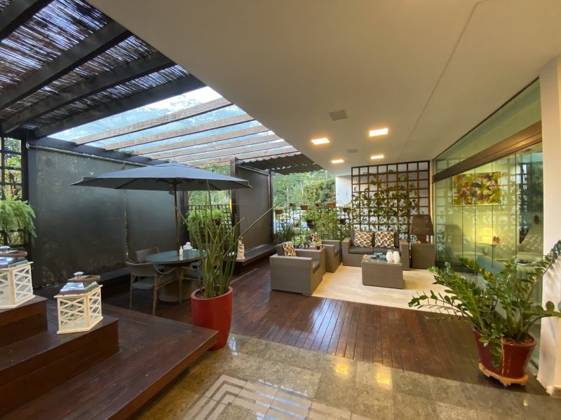 imóvel com 483m² - Saguaçu - Joinville