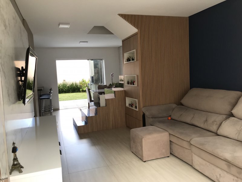 Casa de condomínio à venda Pinheirinho com 140m² e 3 quartos por R$ 850.000 - 1440752384-5e104a92-1422-4ce6-9376-6f8d99916a04.jpeg