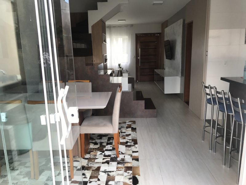 Casa de condomínio à venda Pinheirinho com 140m² e 3 quartos por R$ 850.000 - 1493955781-d6408b2a-81ec-4fe2-8ecf-d722bea07a84.jpeg