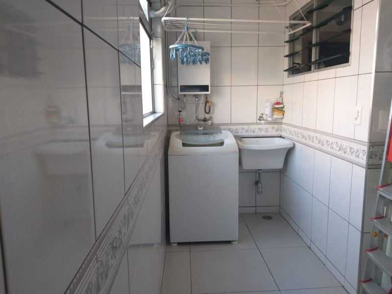 Apartamento à venda Piratininga com 65m² e 3 quartos por R$ 270.000 - 1138184896-lavanderia.jpeg