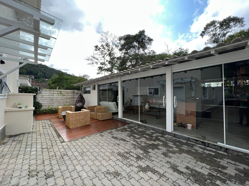 Casa de condomínio à venda Barra do Imbuí com 305m² e 4 quartos por R$ 1.300.000 - 1964049124-709bc6cf-4f26-4b26-a718-a7e4e6e49050.jpeg