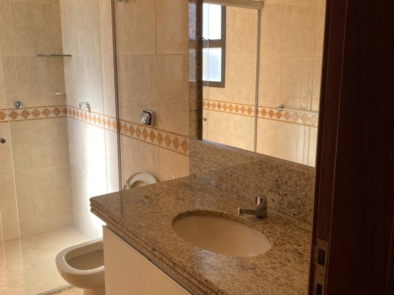 Apartamento à venda Alto da Glória com 1134m² e 3 quartos por R$ 515.000 - 1033700142-banheiro-4.jpg