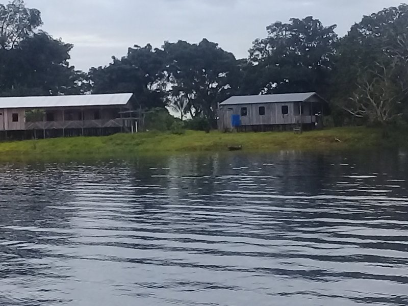 Terreno à venda Rio Manacapuru com 2194m² e  quartos por R$ 250.000 - 1894306928-capela-3.jpg