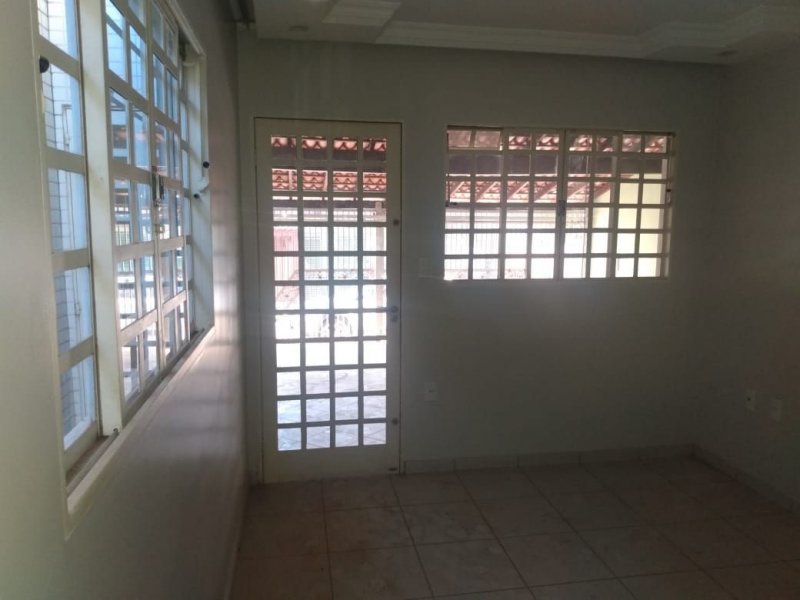 Casa à venda Samambaia com 60m² e 3 quartos por R$ 320.000 - 696218774-a86c1c91-415f-48f9-826a-5c0587320bc5.jpg