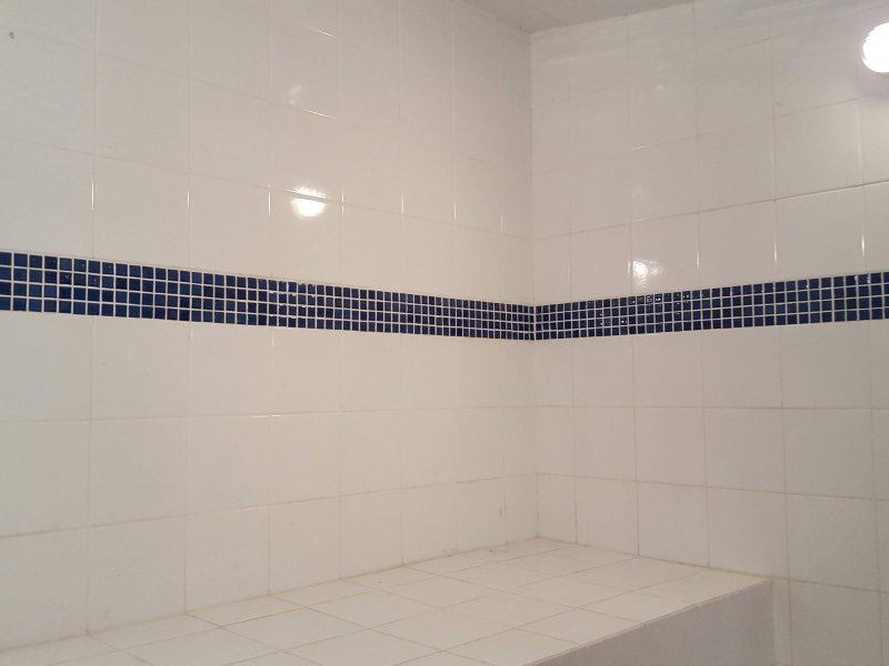 Casa de condomínio à venda Chácaras Embu Colonial com 650m² e 4 quartos por R$ 1.800.000 - 1121859933-piso-inferior-sauna.jpg