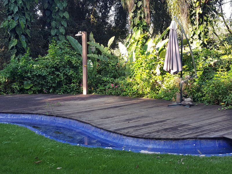 Casa de condomínio à venda Chácaras Embu Colonial com 650m² e 4 quartos por R$ 1.800.000 - 1173043804-piso-inferior-deck-3.jpg