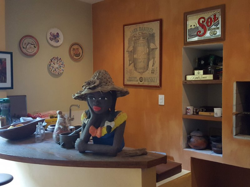 Casa de condomínio à venda Chácaras Embu Colonial com 650m² e 4 quartos por R$ 1.800.000 - 1246526370-piso-inferior-salao-churrasqueira-e-forno-a-lenha.jpg