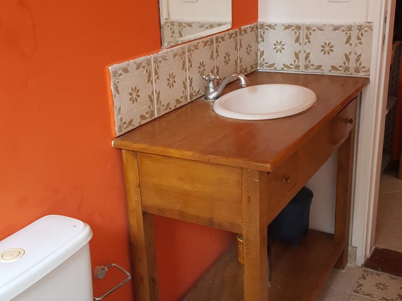 Casa de condomínio à venda Chácaras Embu Colonial com 650m² e 4 quartos por R$ 1.800.000 - 1452484496-piso-inferior-banheiro-suite-2.jpg