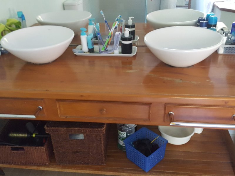 Casa de condomínio à venda Chácaras Embu Colonial com 650m² e 4 quartos por R$ 1.800.000 - 1763103354-piso-principal-suite-master-banheiro-1.jpg