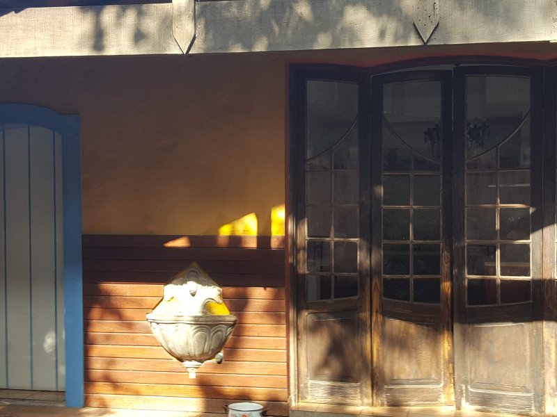 Casa de condomínio à venda Chácaras Embu Colonial com 650m² e 4 quartos por R$ 1.800.000 - 527767886-varanda-cozinha-2.jpg