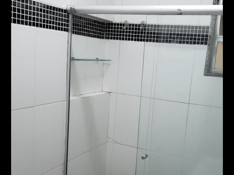 Apartamento à venda Centro com 53m² e 2 quartos por R$ 220.000 - 271561329-banheiro-1.JPG