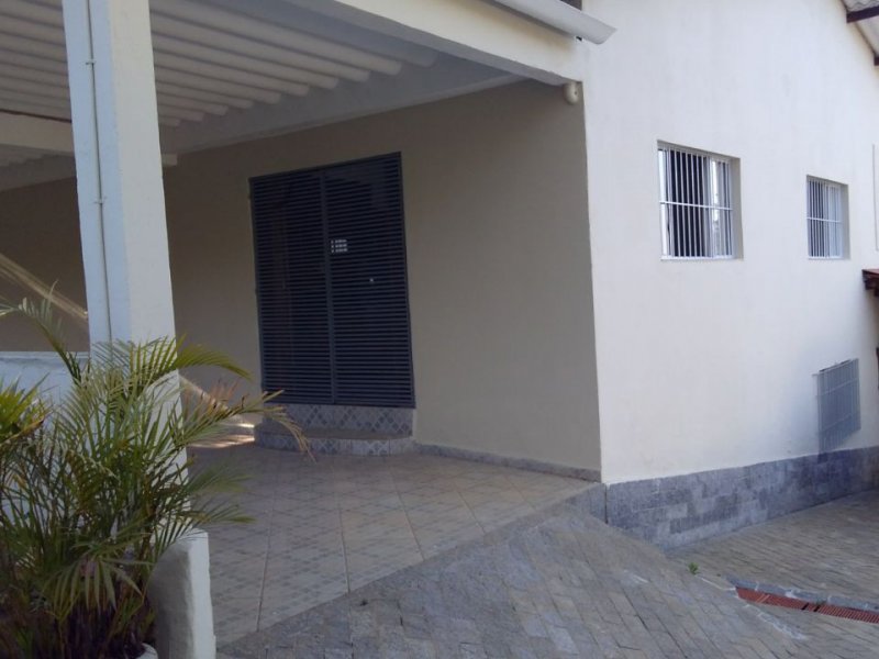 imóvel com 200m² - baruel - Suzano