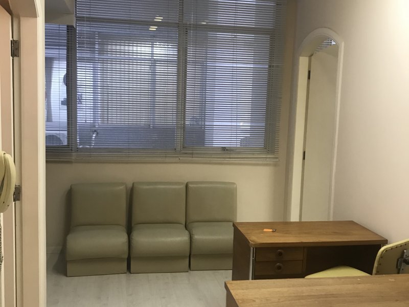 Comercial para alugar Centro com 65m² e  quartos por R$ 200.000 - 1886981254-b7a229ec-2343-42ca-ae43-80229359fdf6.jpeg