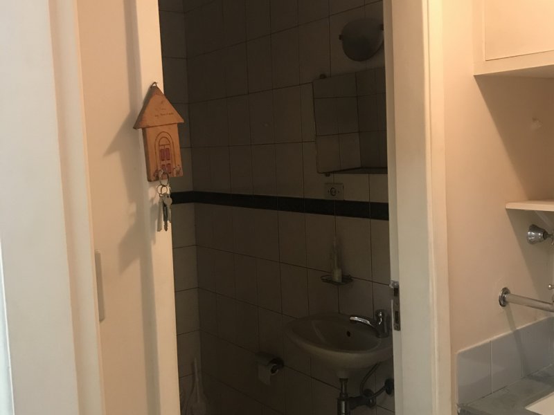 Comercial para alugar Centro com 65m² e  quartos por R$ 200.000 - 1895138615-70c9787a-0677-42c9-9c49-3894ecf067be.jpeg