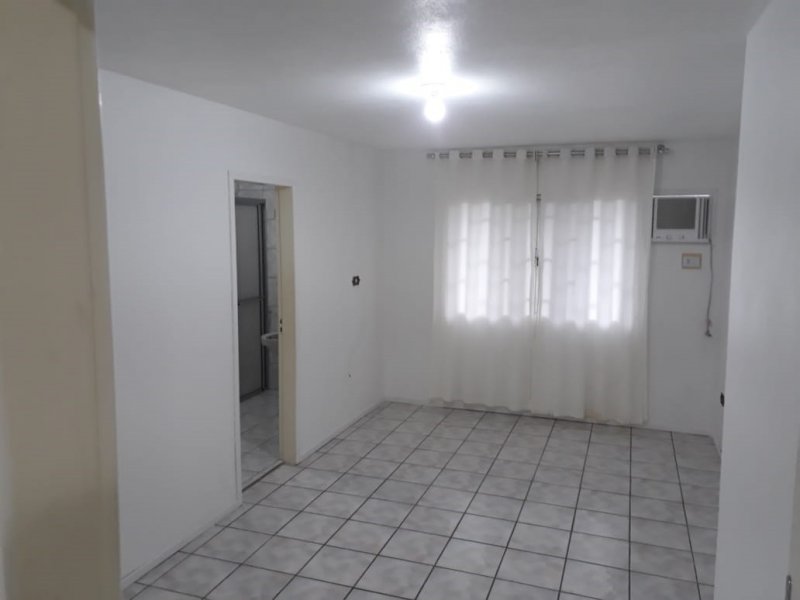 Casa à venda Chico de Paulo com 252m² e 5 quartos por R$ 700.000 - 934548545-suite.jpg