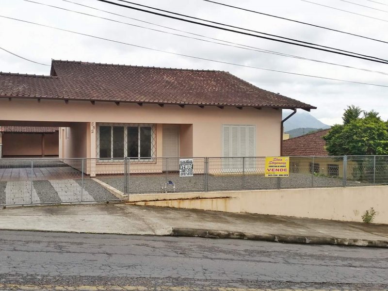 imóvel com 320m² - Costa e Silva - Joinville