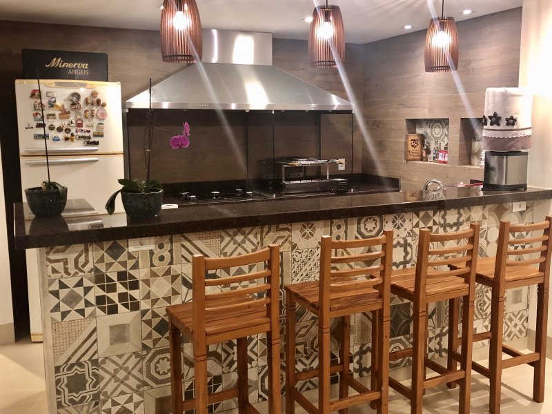 Casa à venda Centro com 450m² e 4 quartos por R$ 1.500.000 - 815433578-2e37d3d5-17a5-4843-a07e-232eea175c5b-1-201-a.jpeg