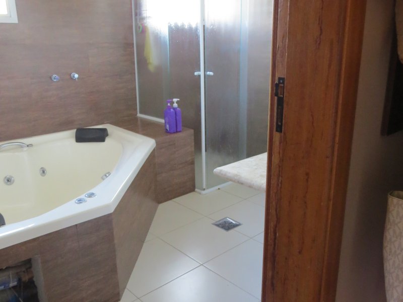 Casa de condomínio à venda Vila Faustina II com 263m² e 4 quartos por R$ 1.100.000 - 210309677-img-1937.JPG