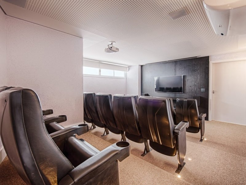 Apartamento à venda Estoril com 108m² e 4 quartos por R$ 810.000 - 1176610344-condominio-cinema.jpg