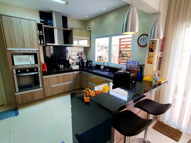 imóvel com 140m² - Vila Santa Helena - Mogi das Cruzes