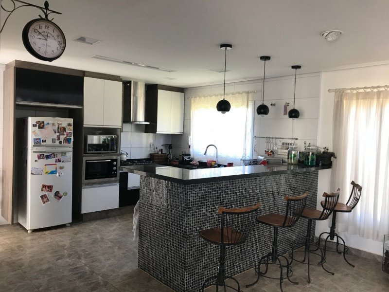 Casa de condomínio à venda Palavra da Vida com 1100m² e 4 quartos por R$ 1.200.000 - 1639799187-5410799f-5d2e-4135-9f0f-b8c973759b6a.jpeg
