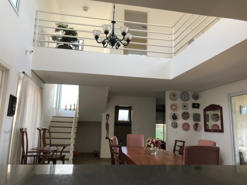 Casa de condomínio à venda Palavra da Vida com 1100m² e 4 quartos por R$ 1.200.000 - 2012897821-4cc75d68-4928-4505-8713-b41b03714e61.jpeg