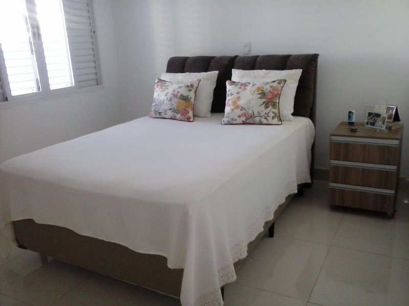 Casa à venda Jardim Simus com 408m² e 3 quartos por R$ 550.000 - 1635700170-dormitorio-com-armario-embutido.jpg