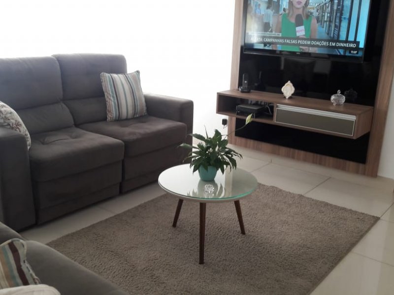 Casa à venda Jardim Simus com 408m² e 3 quartos por R$ 550.000 - 1703486939-sala-de-estar.jpg