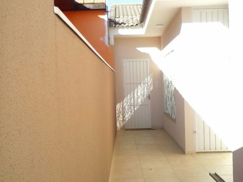 Casa à venda Jardim Simus com 408m² e 3 quartos por R$ 550.000 - 930689073-lateral-da-casa.jpg