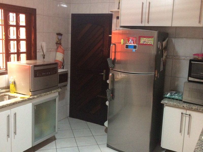 Casa à venda Vila Augusta com 157m² e 3 quartos por R$ 620.000 - 1065648697-cozinha.jpg