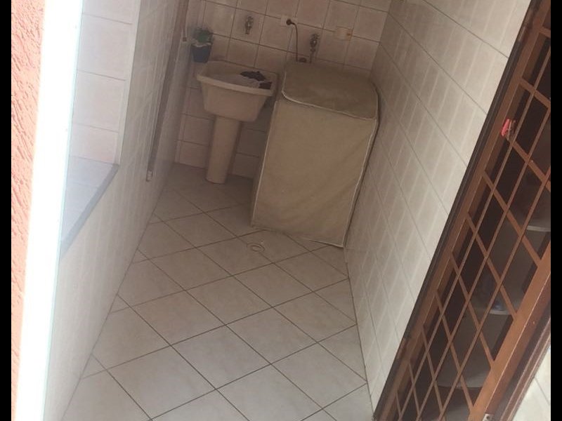 Casa à venda Vila Augusta com 157m² e 3 quartos por R$ 620.000 - 1067736939-lavanderia.jpg