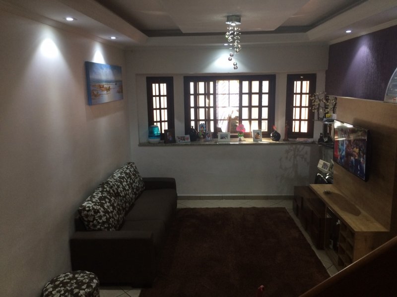 Casa à venda Vila Augusta com 157m² e 3 quartos por R$ 620.000 - 1164467338-sala-tv-1.jpg