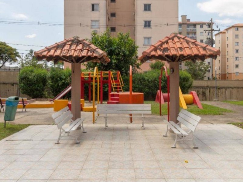 imóvel com 57m² - Pinheirinho - Curitiba