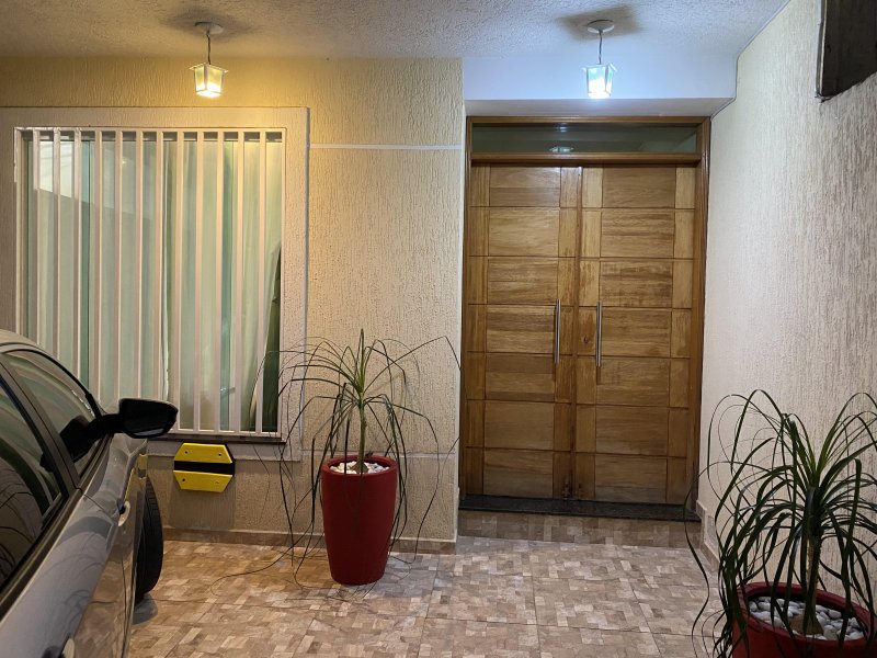Casa à venda Vila Dom Pedro II com 100m² e 3 quartos por R$ 690.000 - 673787338-garagem.jpg