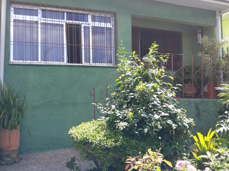 Casa à venda Parque Jabaquara com 141m² e 2 quartos por R$ 450.000 - 1887654593-quintal-1.jpg
