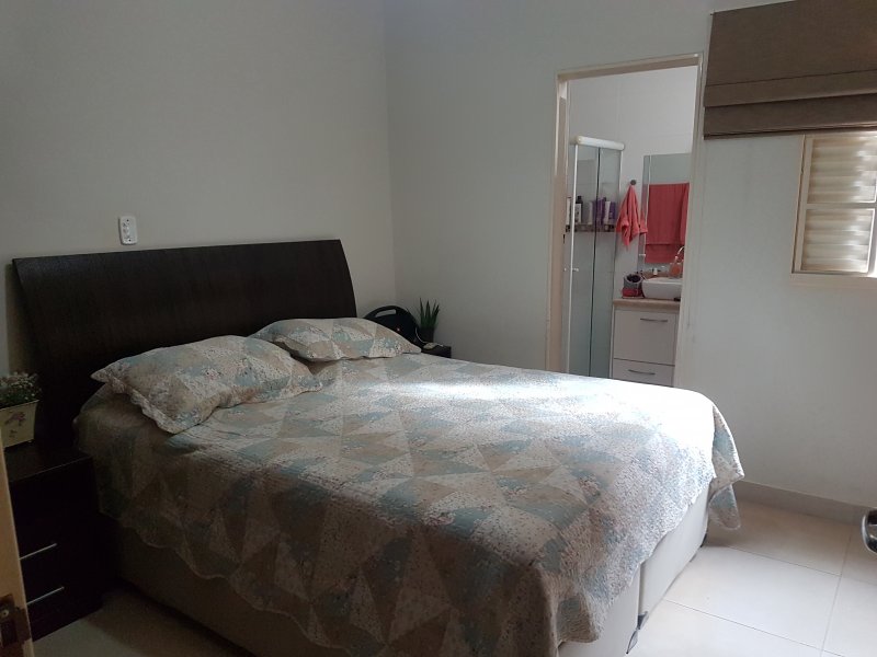 Apartamento à venda Parque Anhanguera com 90m² e 3 quartos por R$ 290 - 219044128-20200204-080132.jpg