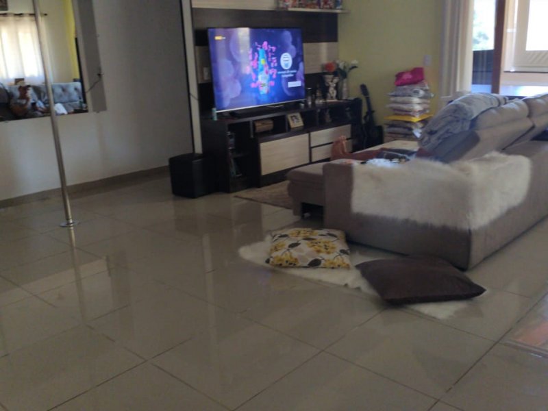 imóvel com 160m² - Jardim Brasilia - Mairinque