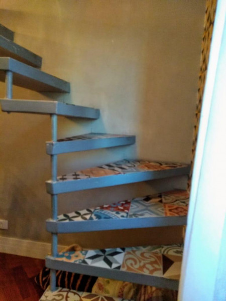 Cobertura à venda Parque Santo Antonio com 120m² e 2 quartos por R$ 450.000 - 1519795541-escada-1a.jpg