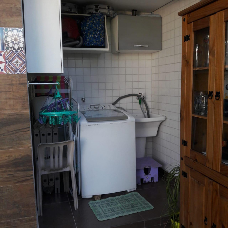 Cobertura à venda Parque Santo Antonio com 120m² e 2 quartos por R$ 450.000 - 1912457755-lavanderia-1a.jpg
