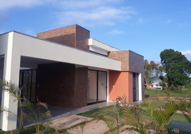 imóvel com 200m²