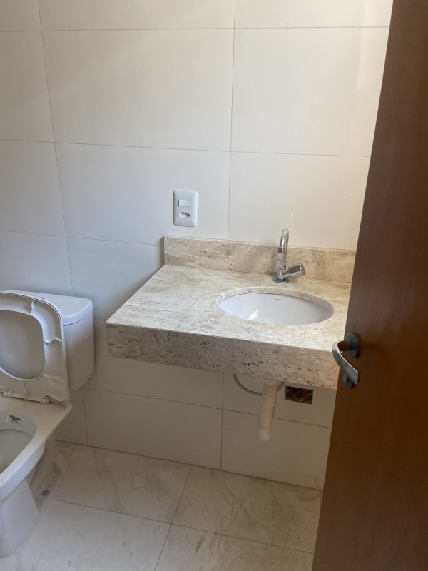 Casa à venda Jardim dos Pereiras (Caucaia do Alto) com 188m² e 4 quartos por R$ 650.000 - 179138861-img-8052.jpeg