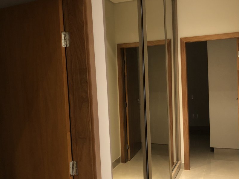 Casa de condomínio à venda Loteamento Residencial Golden Park com 222m² e 3 quartos por R$ 900.000 - 1753601811-00658723-038e-43c8-8675-8ab2110f0a07.jpeg