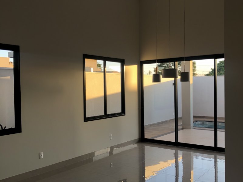 Casa de condomínio à venda Loteamento Residencial Golden Park com 222m² e 3 quartos por R$ 900.000 - 219371576-a76d2461-bff0-479a-8b22-dc92e88499e3.jpeg