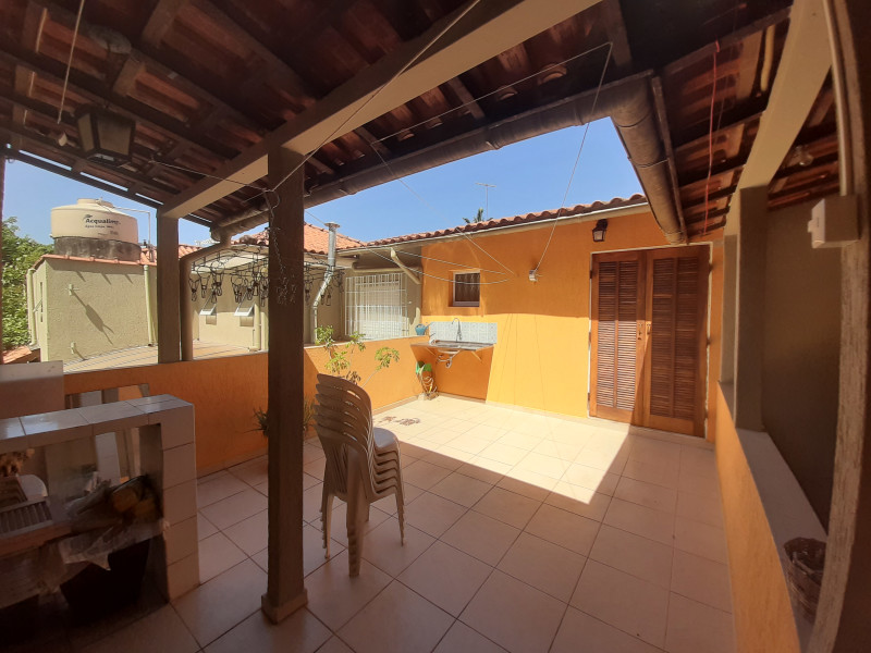 Casa à venda Jardim da Glória com 160m² e 5 quartos por R$ 950.000 - area-superior-1.jpg