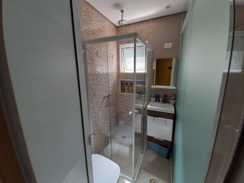 Casa à venda Jardim da Glória com 160m² e 5 quartos por R$ 950.000 - banheiros.jpg