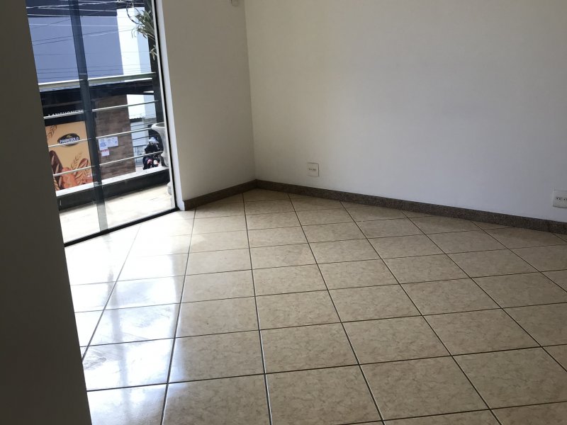 Casa à venda Centro com 250m² e 12 quartos por R$ 780.000 - 1849591091-de228eb8-5a0a-4241-b5cd-d103b3b5a6e9.jpeg