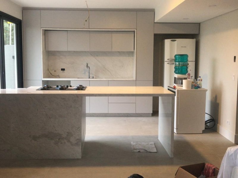 imóvel com 250m² - guabirotuba - Curitiba