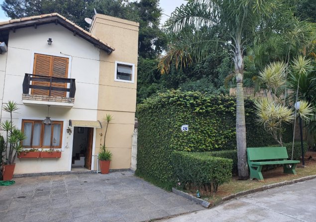 imóvel com 130m²